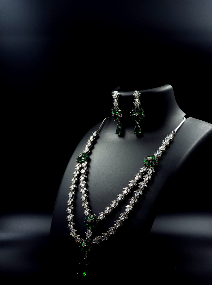 two layered Emerald nacklace