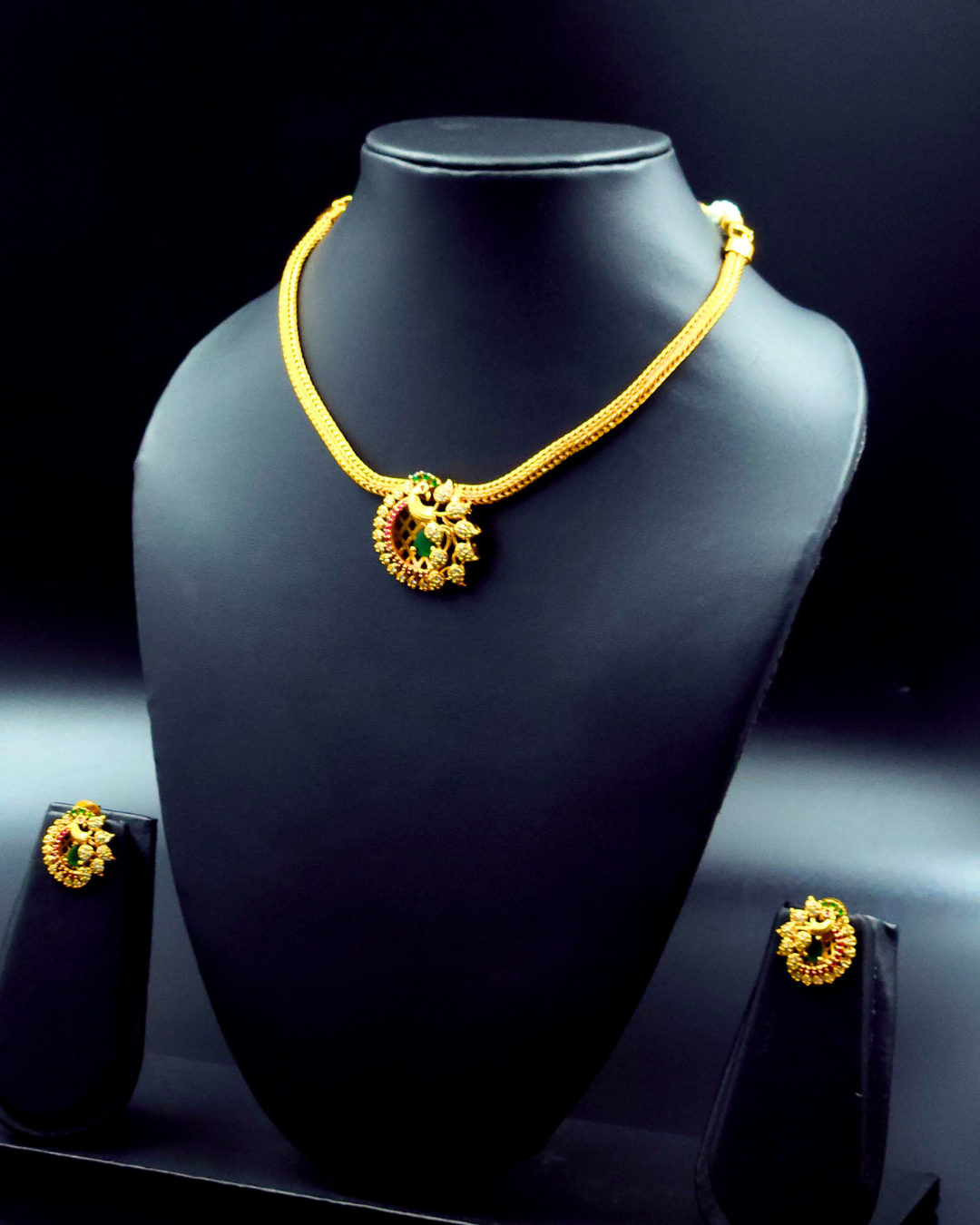 Vasudha Choker with Sud Set
