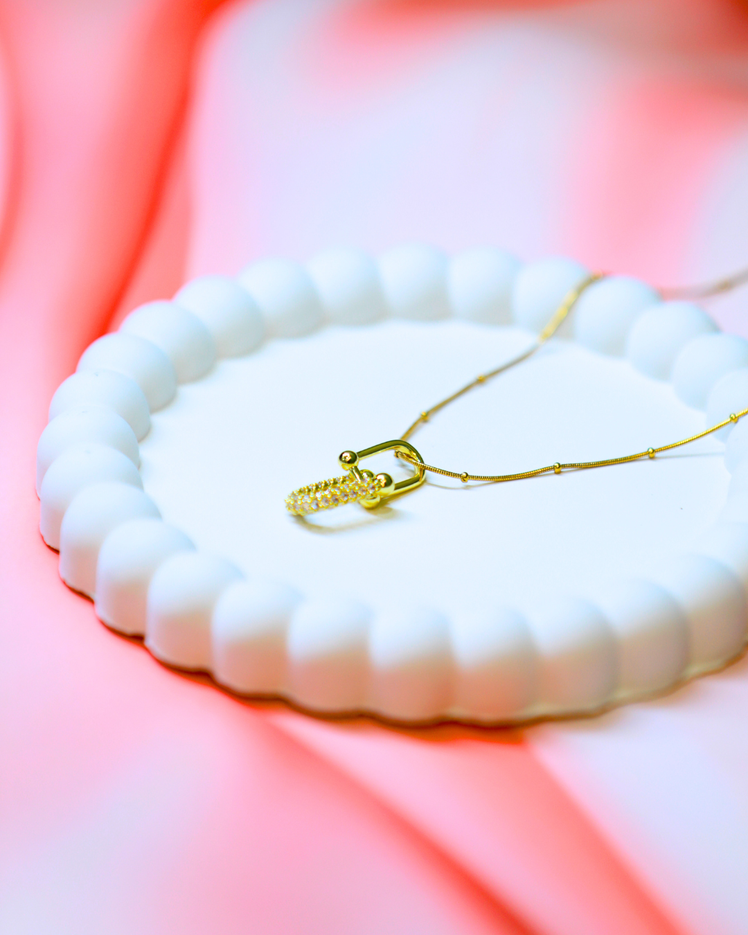 Glow Softly Luxe Chain