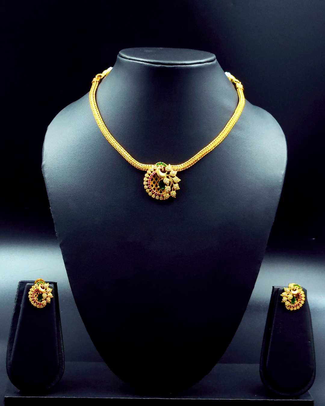 Vasudha Choker with Sud Set