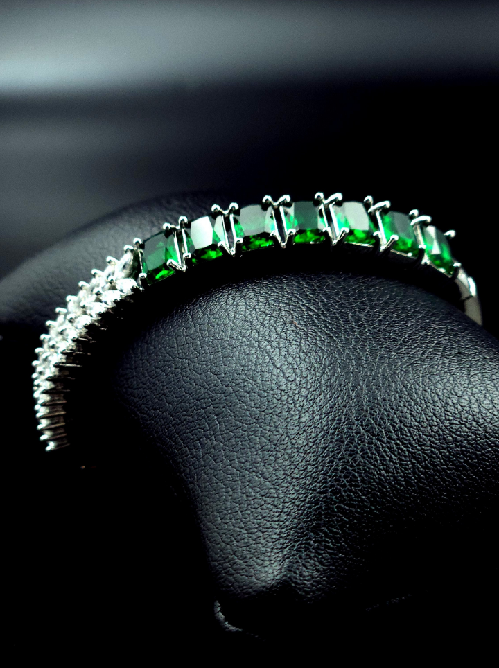 Swarna Green Bangle
