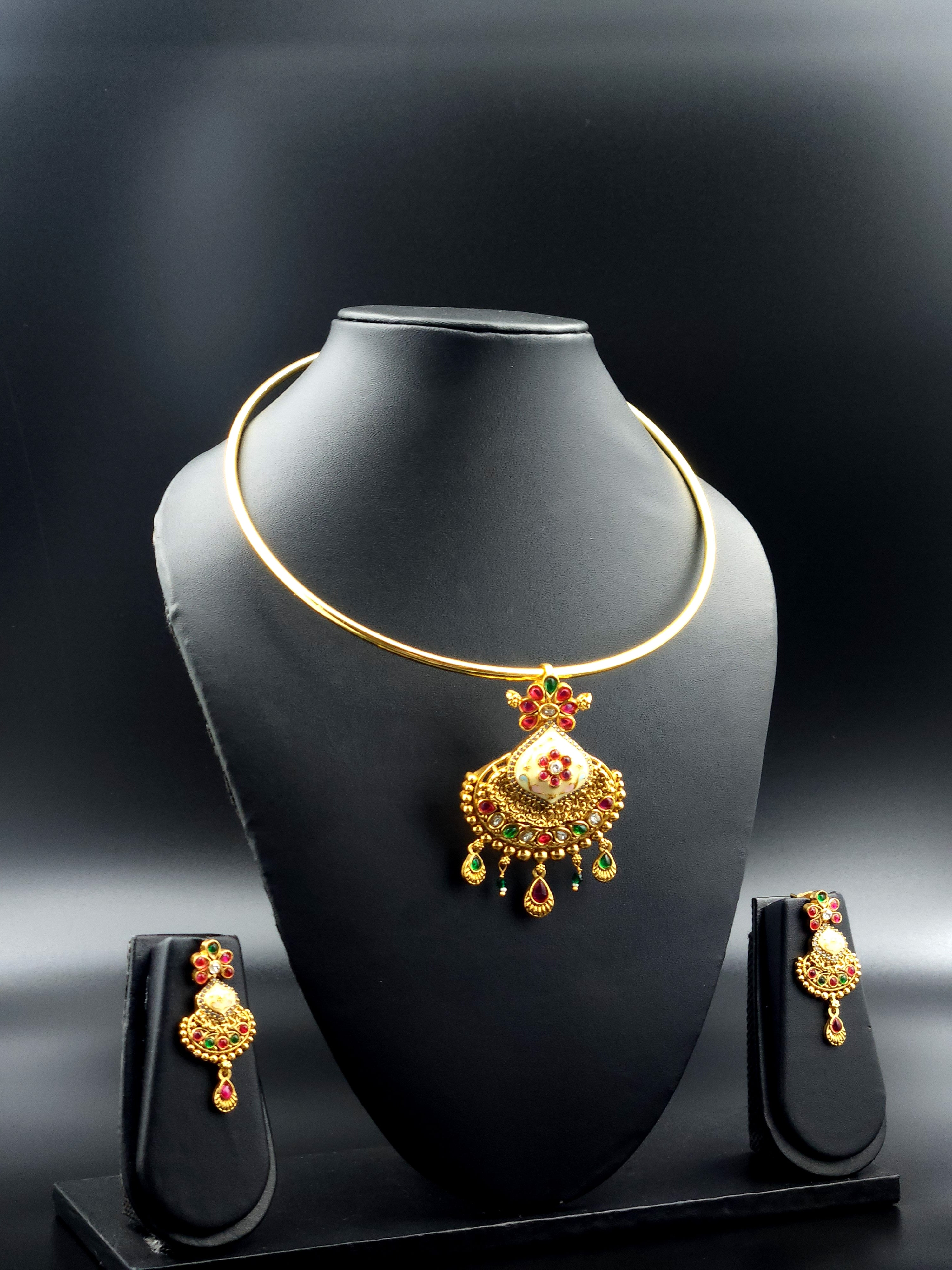 Hasli with Rajwadi Pendant