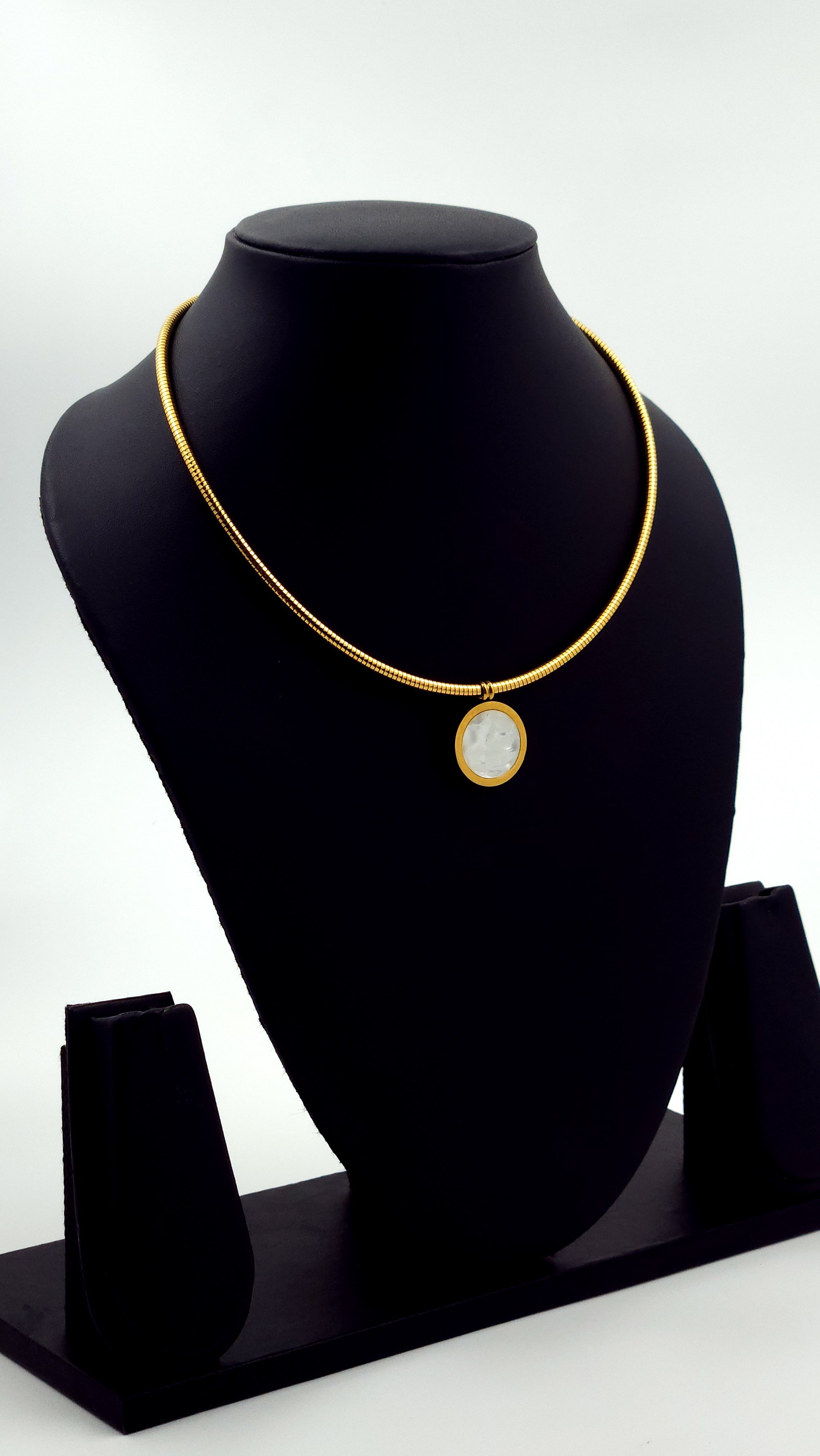 Western Elegant Neckpiece