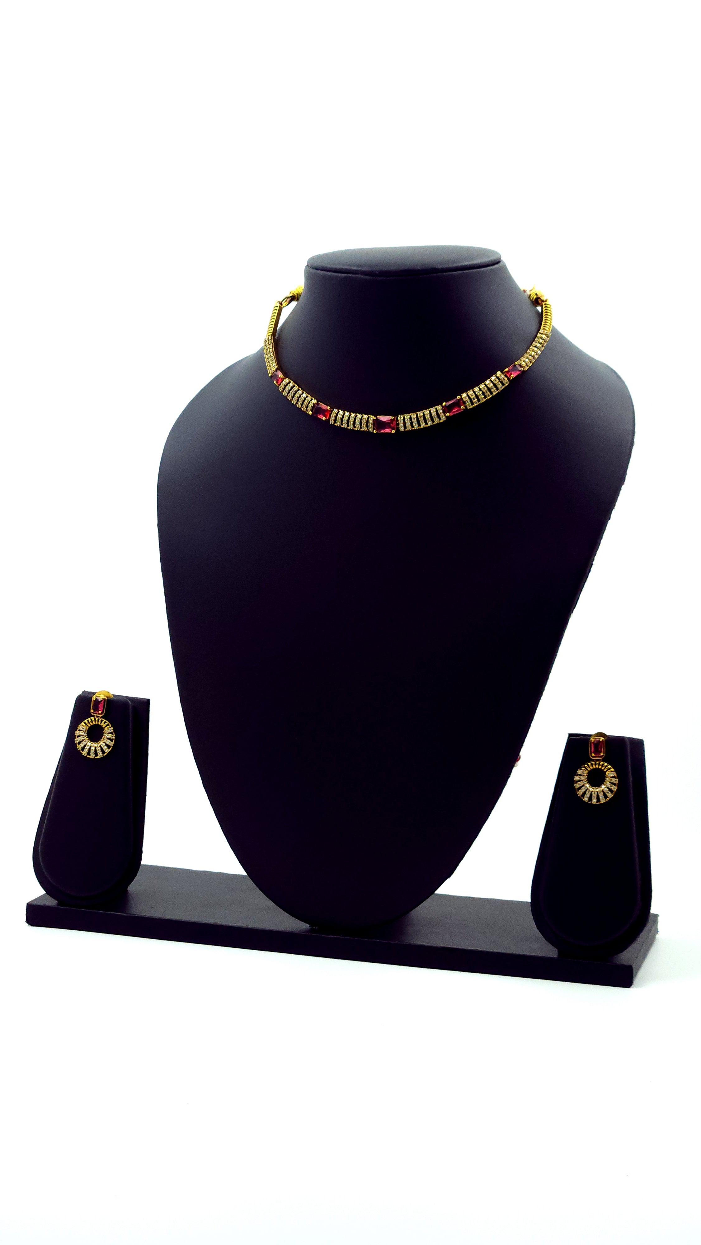 Hasli Choker Red