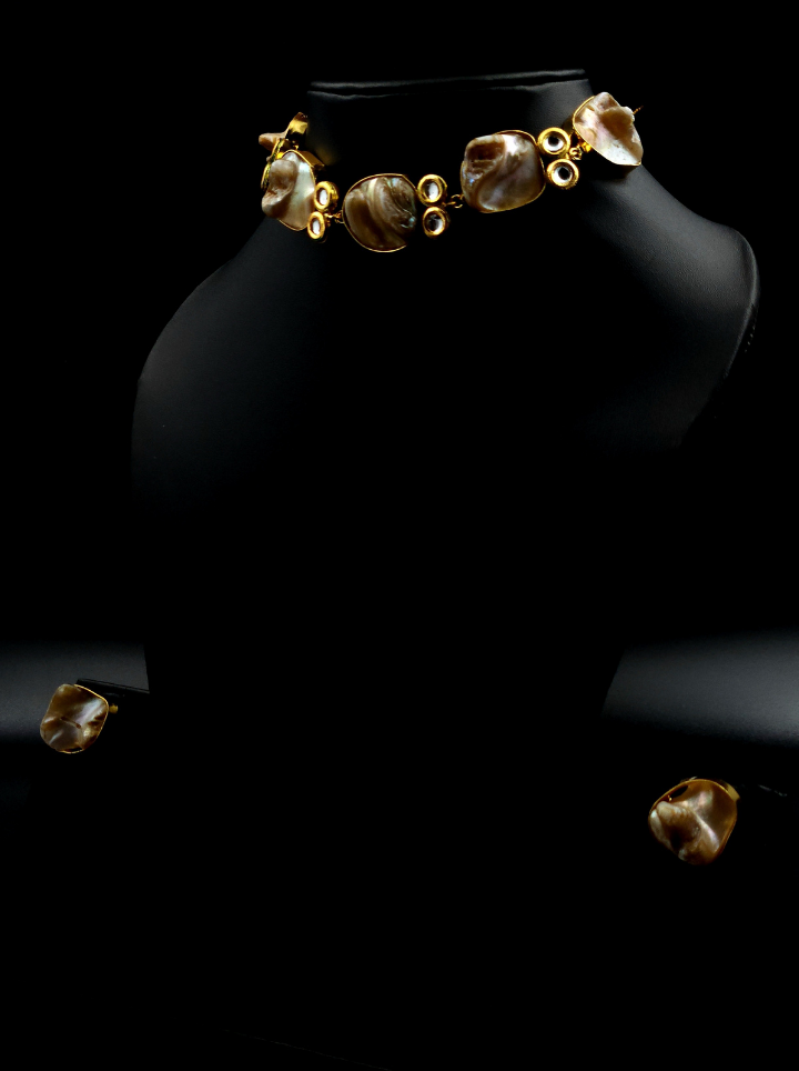 Raw Stone Necklace with Kundan