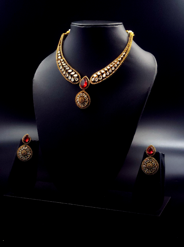 Hasli Victorian Necklace