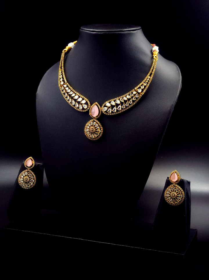 Hasli Victorian Necklace