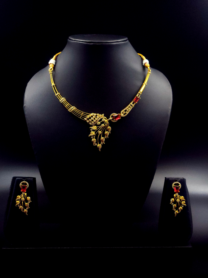 Golden Hasli Necklace