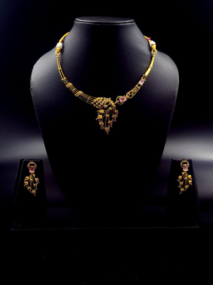 Golden Hasli Necklace