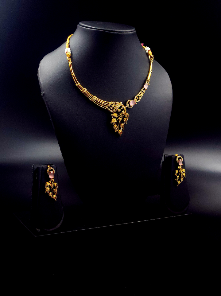 Golden Hasli Necklace