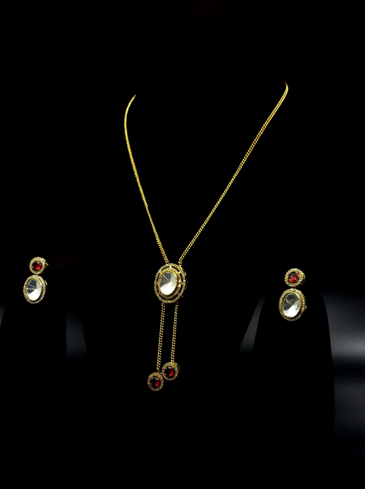 Chain Pendant with moissanite stone
