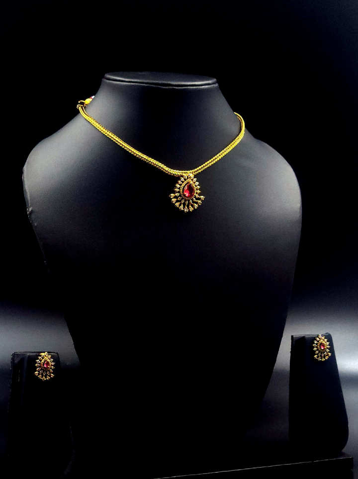Beautiful Elegant Stud Necklace