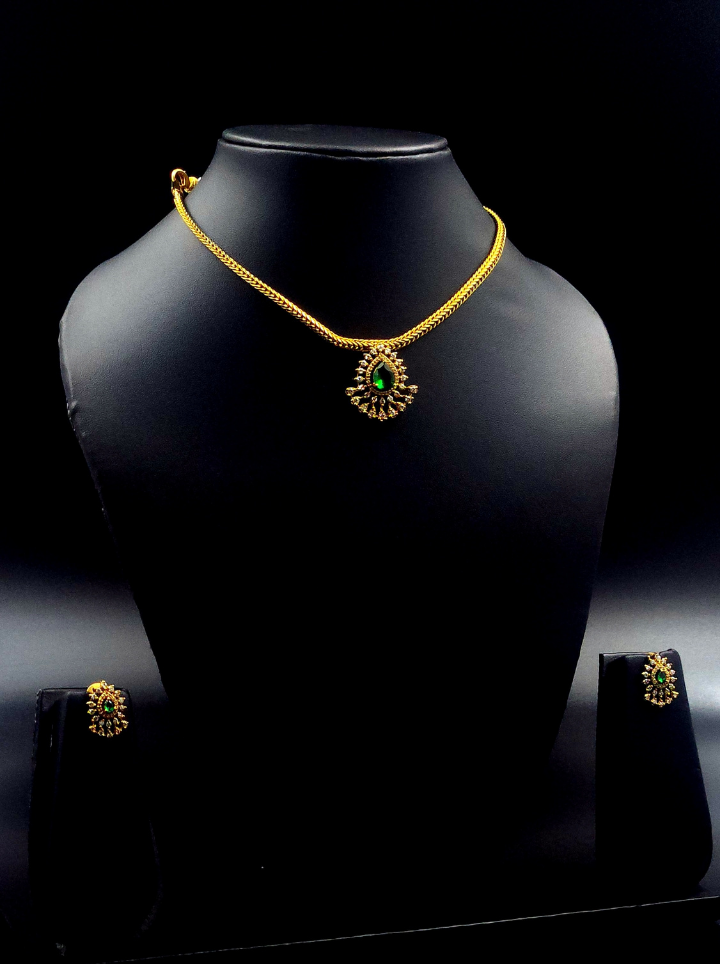 Beautiful Elegant Stud Necklace