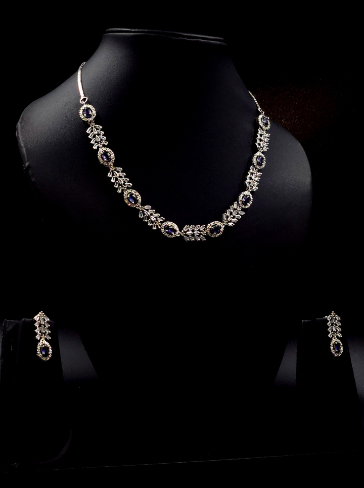 Minimalist Blue Sapphire Nacklace Set