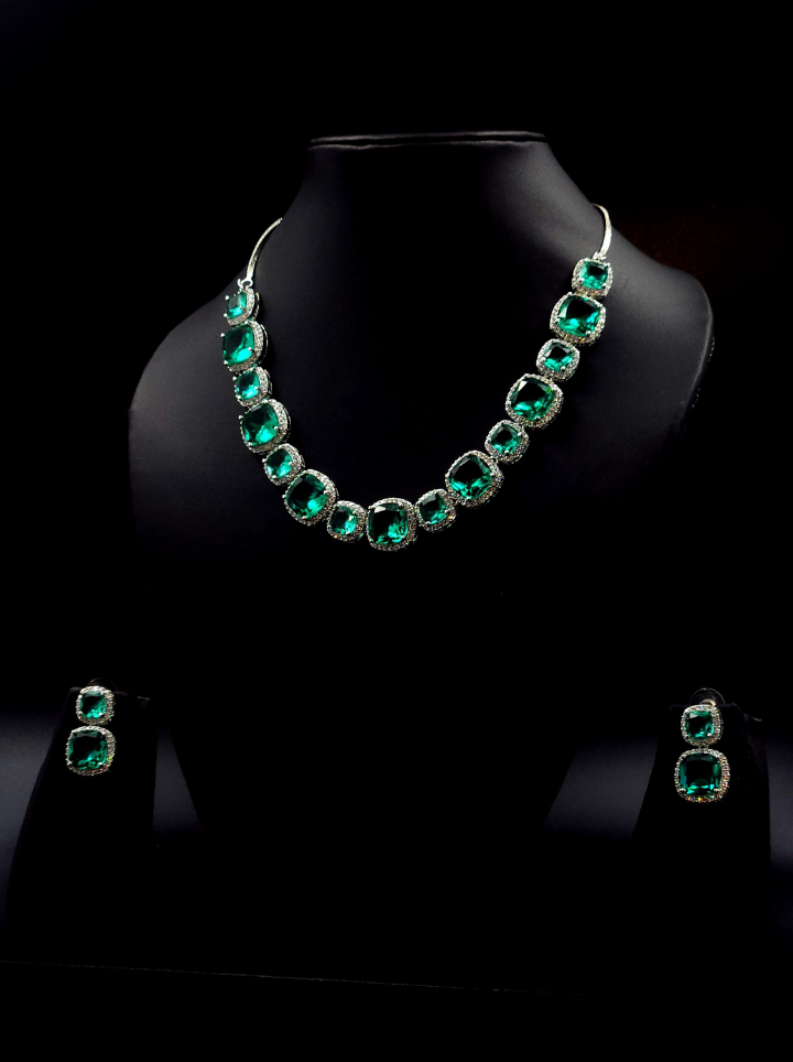 Trendy Green Emerald Crystal Necklace