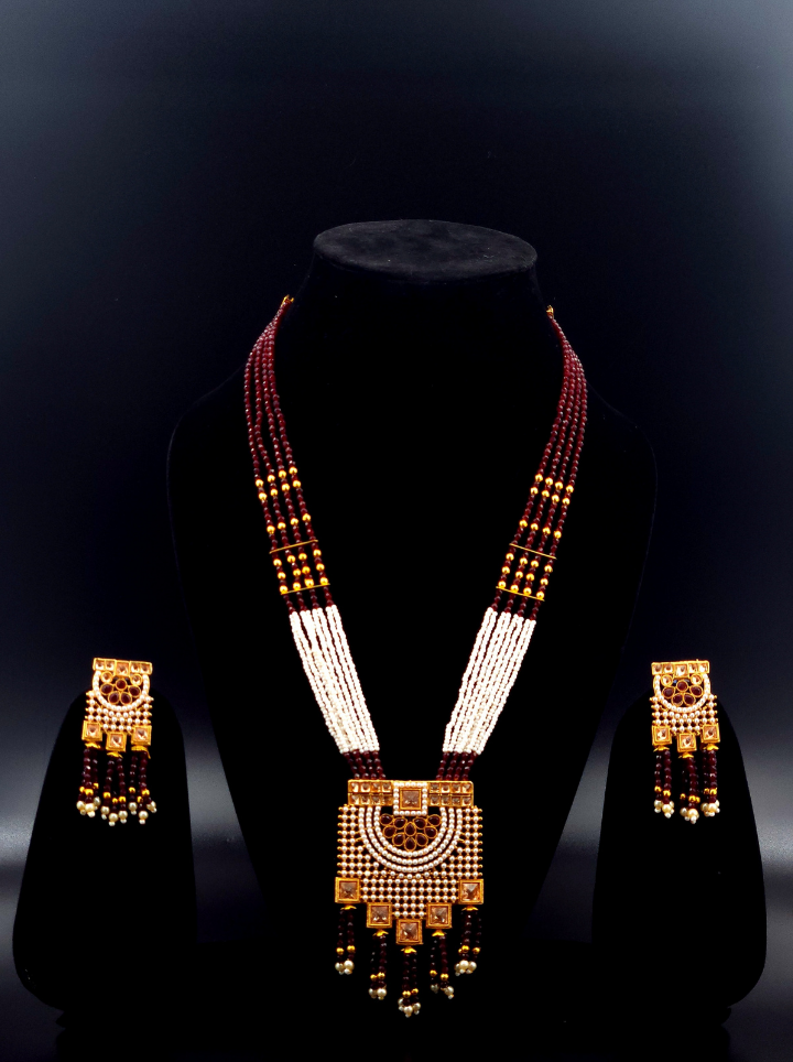 Beautiful Rajwadi Maharani Set