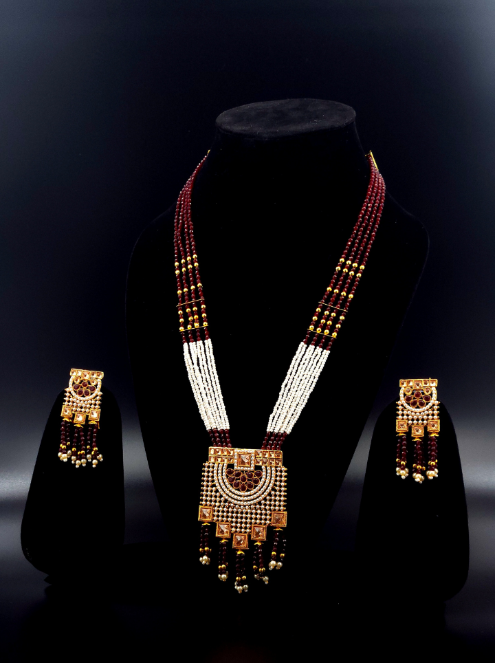 Beautiful Rajwadi Maharani Set