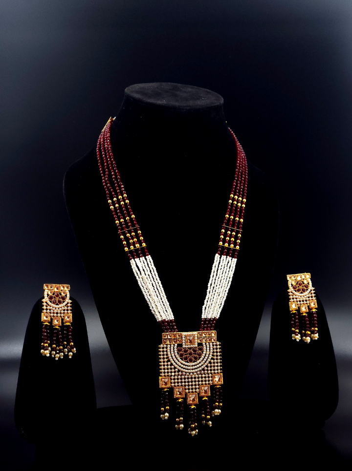 Beautiful Rajwadi Maharani Set