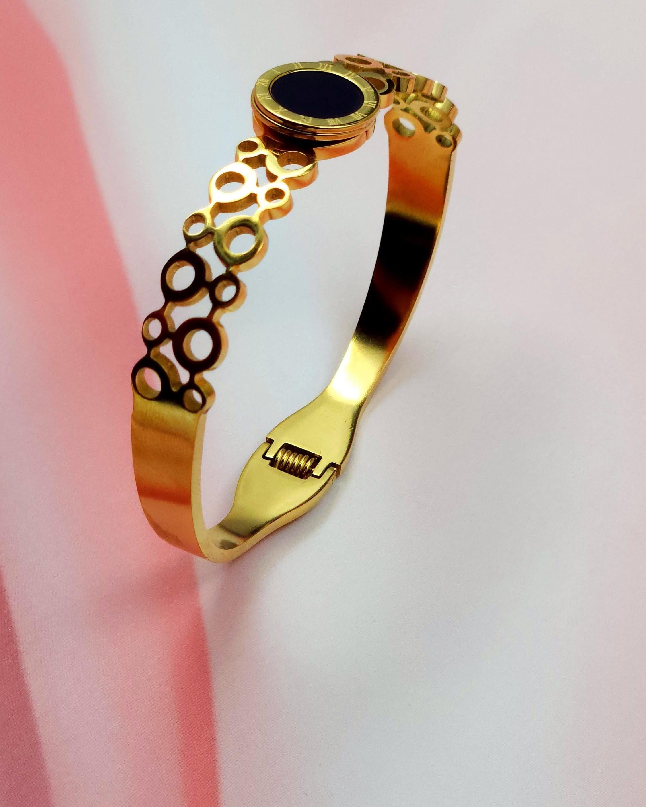 Daily Wear Golden Bracelet