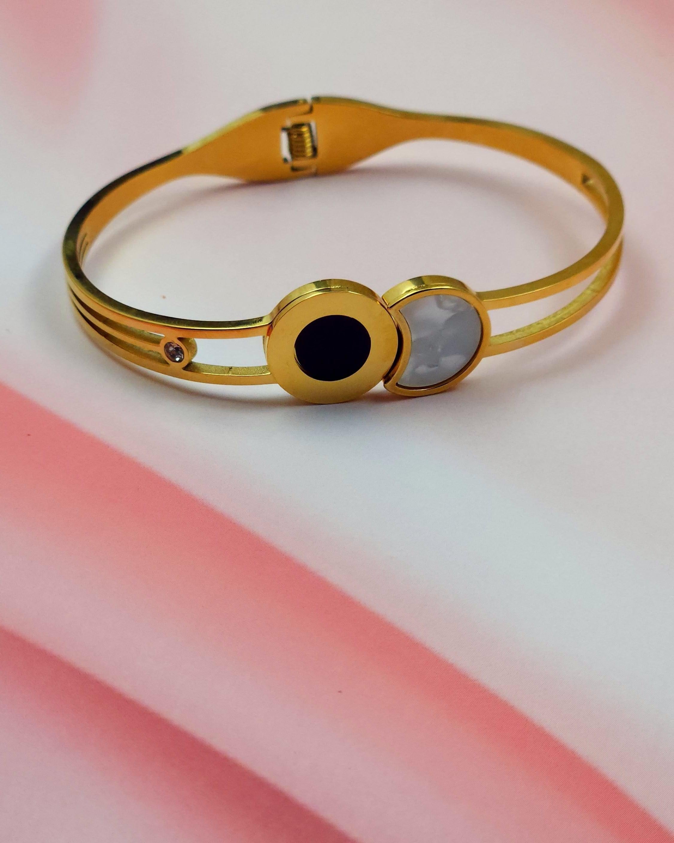 White-Black Empress Bracelet