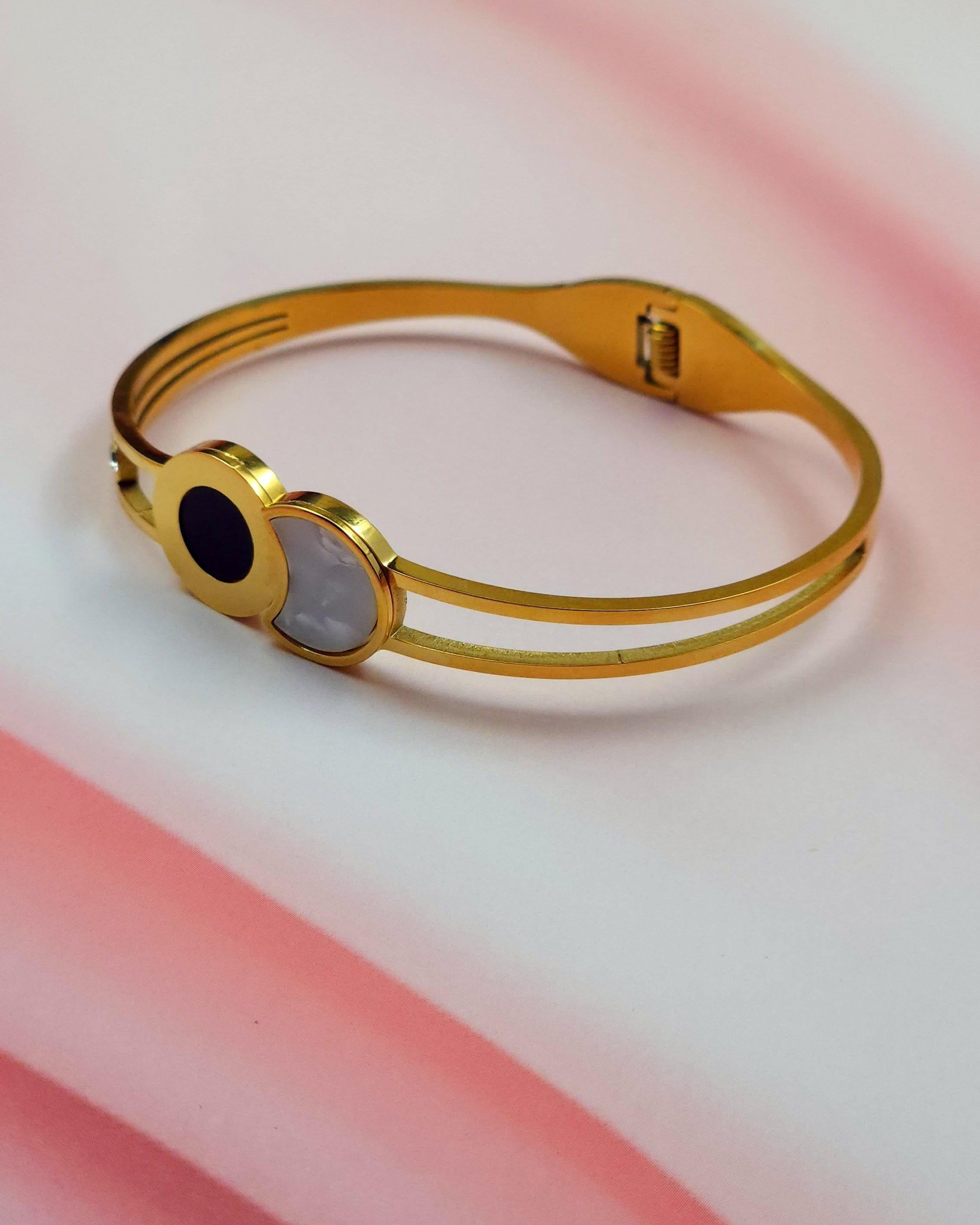 White-Black Empress Bracelet