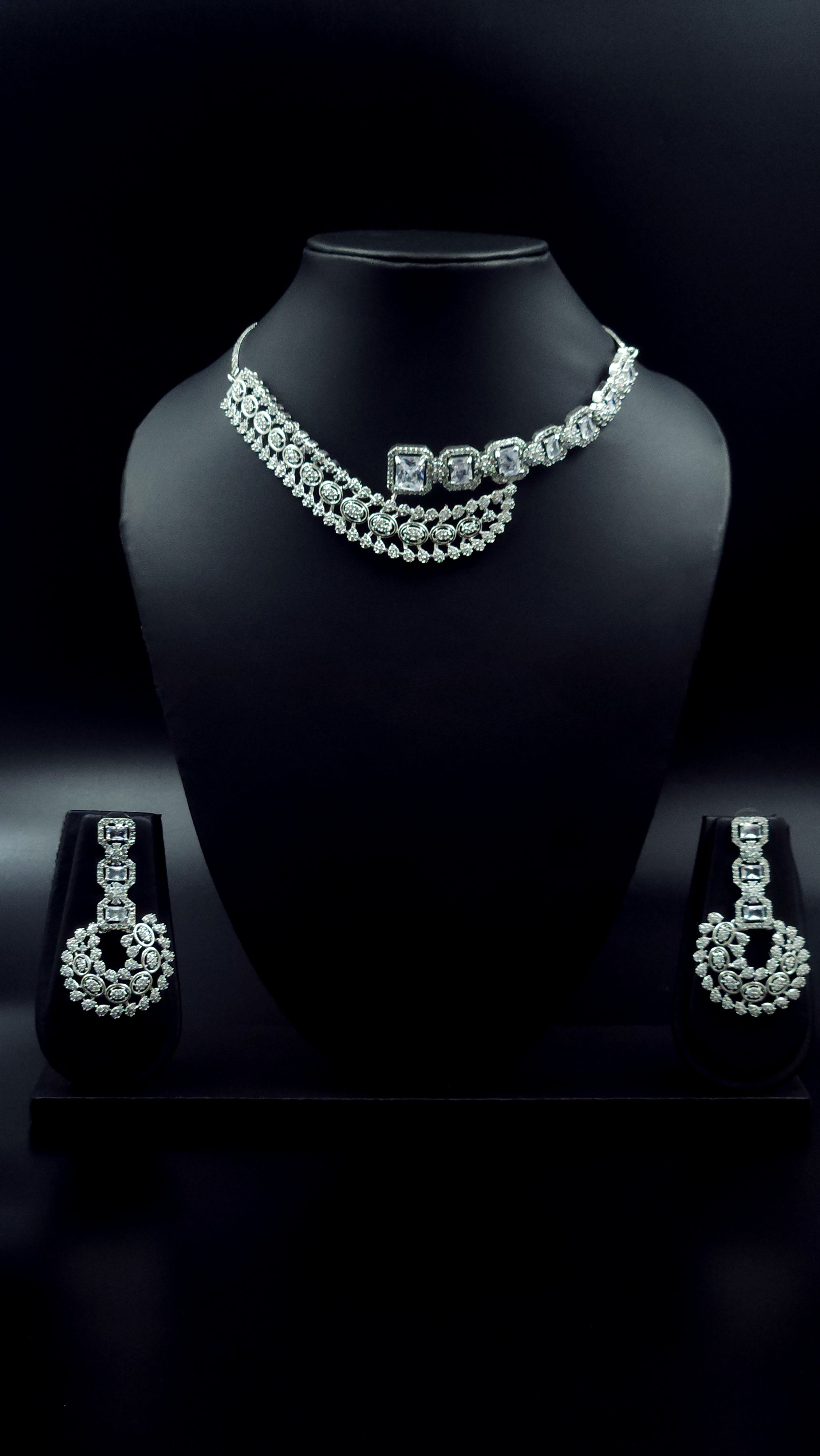 White Diamand AD Choker