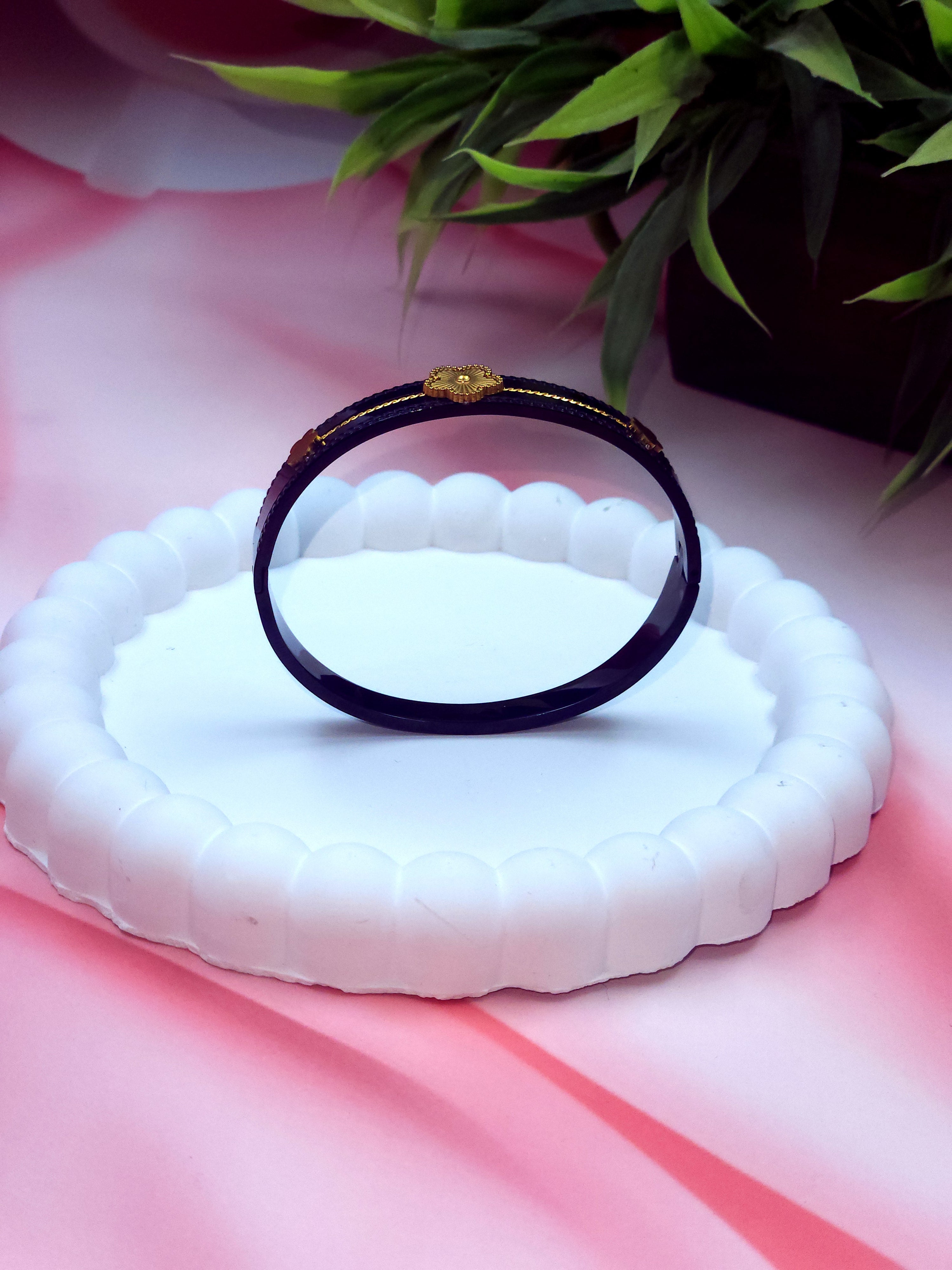 Black Lucky Clover Bracelet