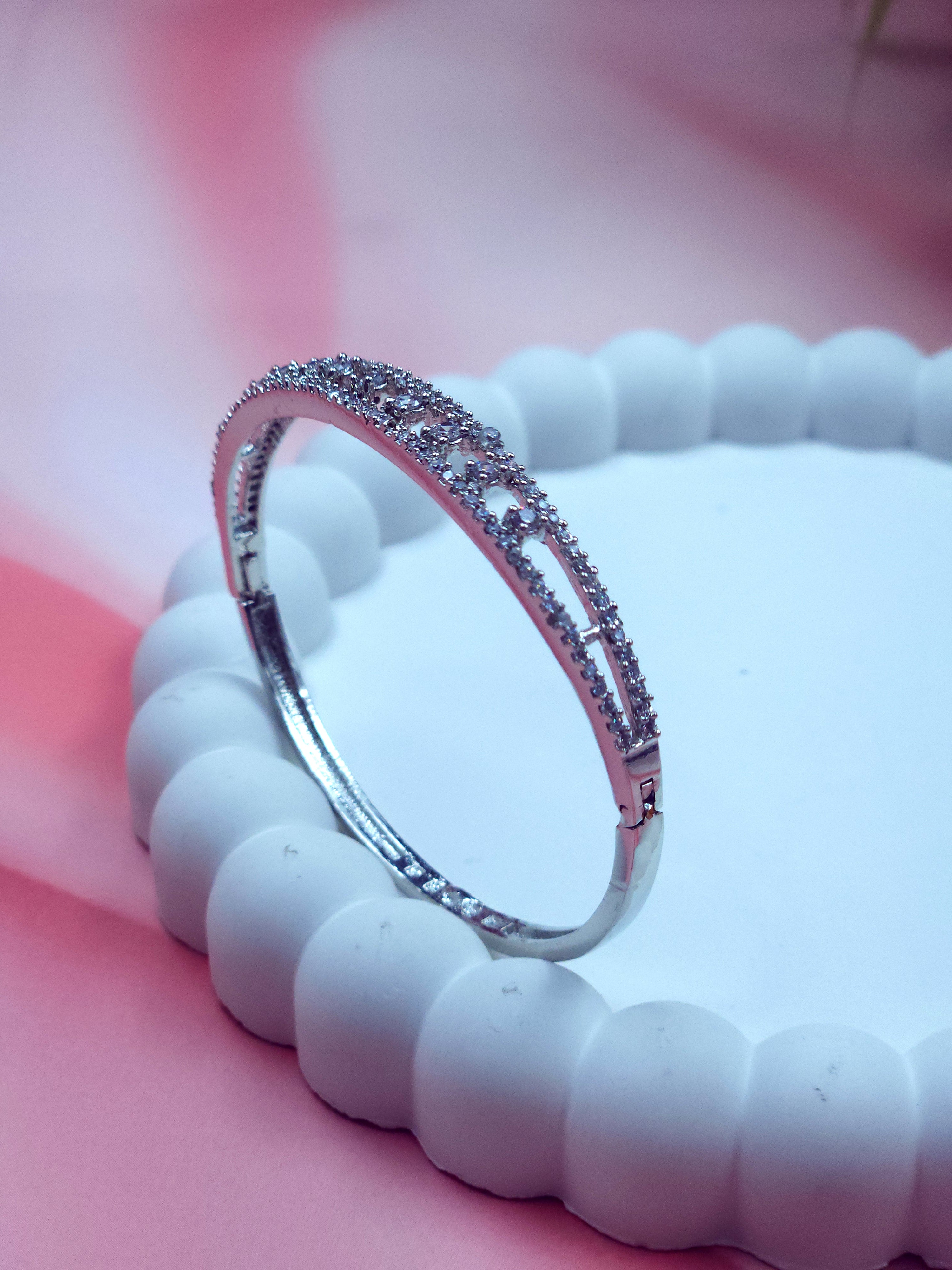 AD White Diamand Bracelet