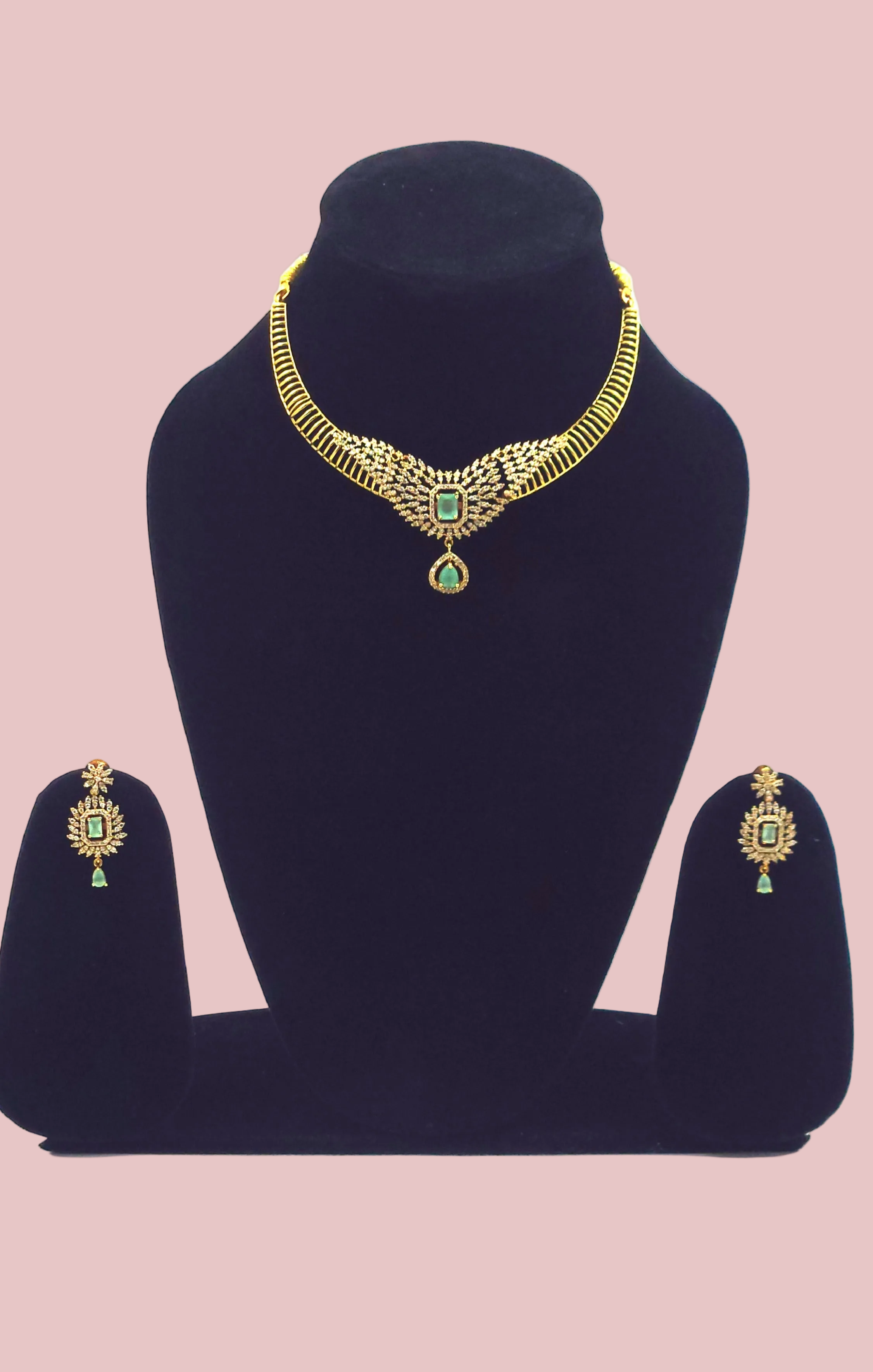 Unique Hasli Necklace