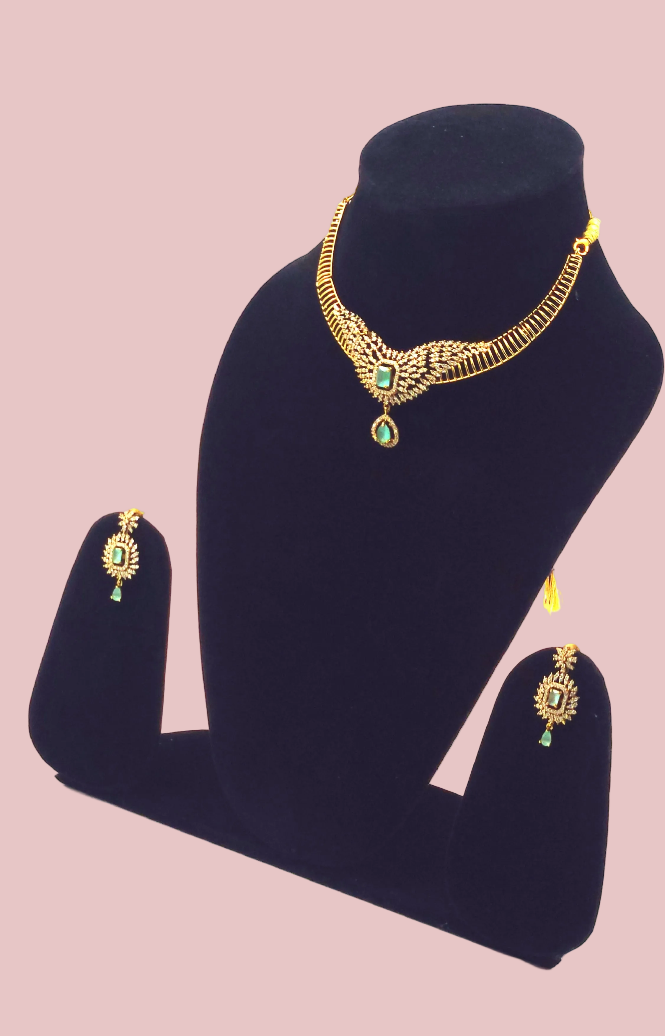 Unique Hasli Necklace