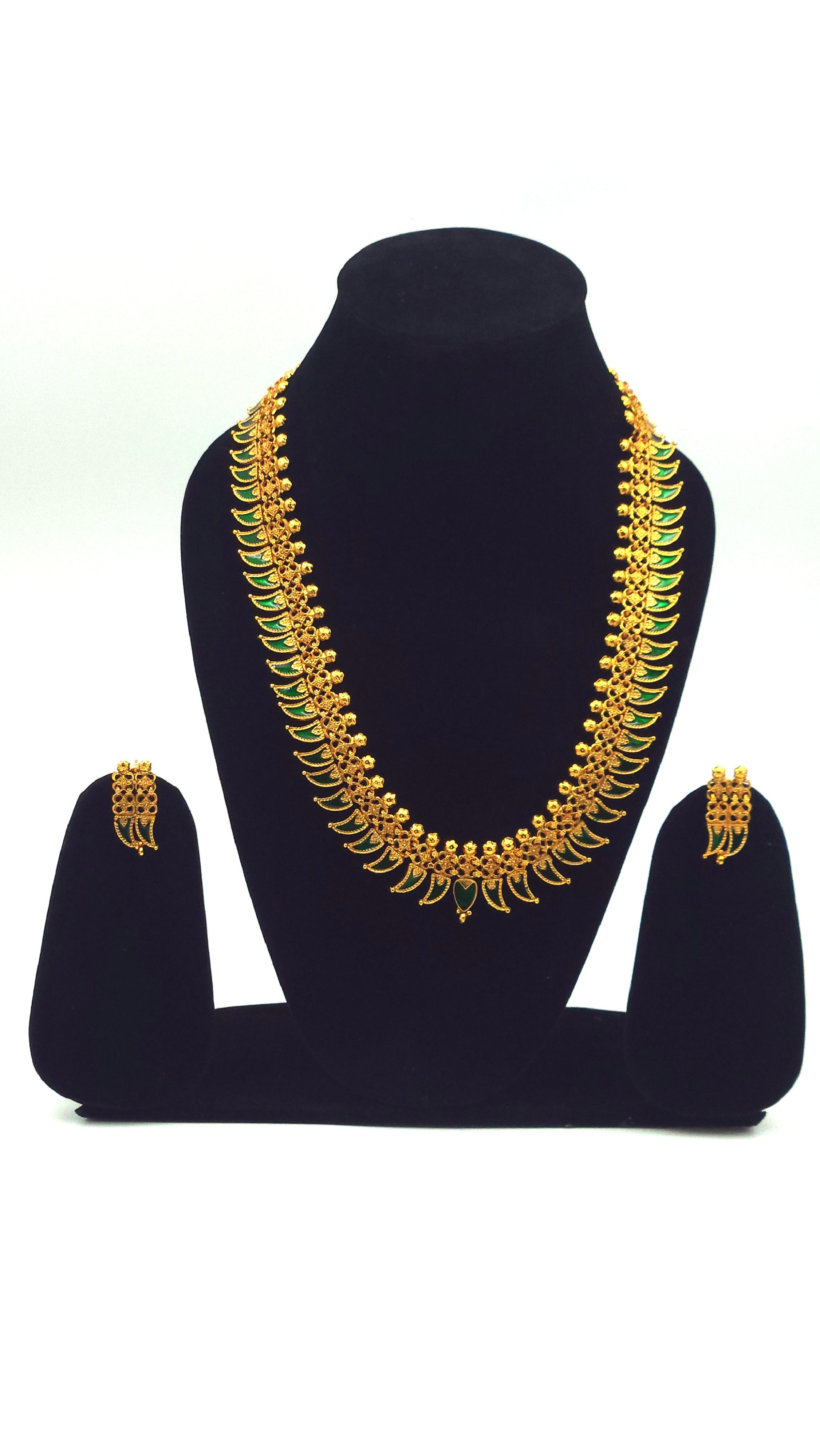 Minimalist Leaf Style Long Neckpiece