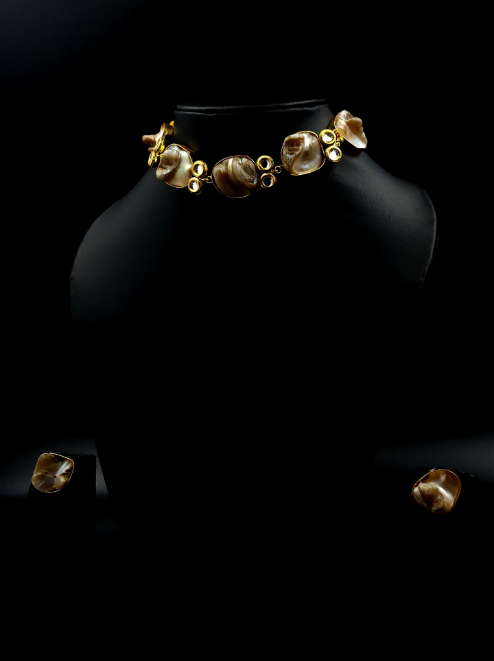 Raw Stone Necklace with Kundan