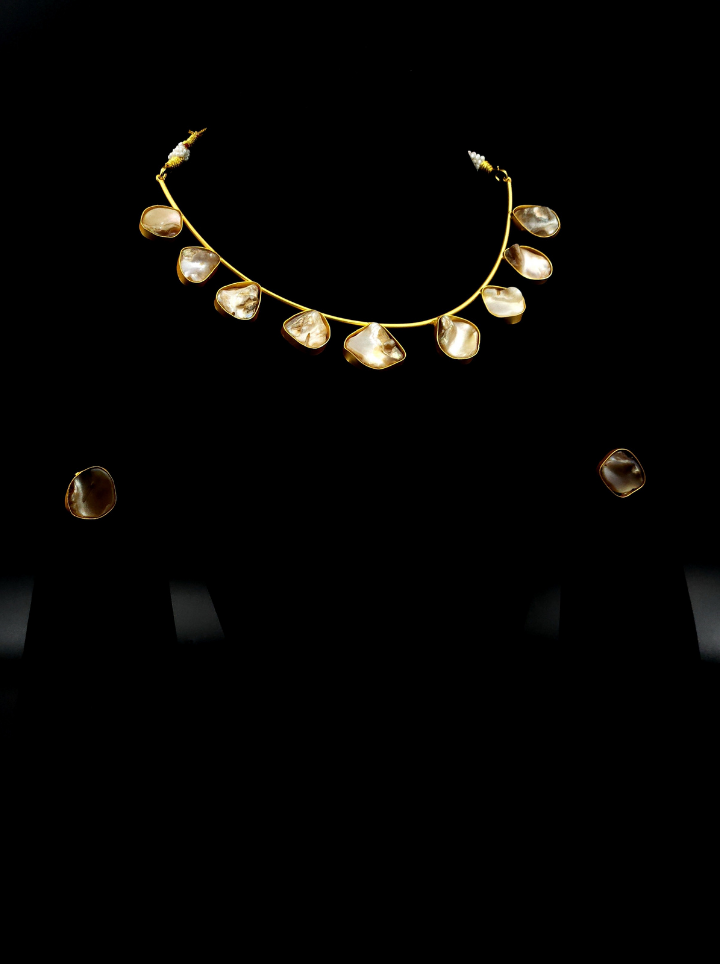 Row stone Hasli Jewellery
