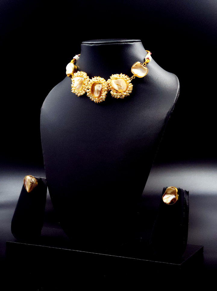 Raw Stone Cluster Pearl Necklace