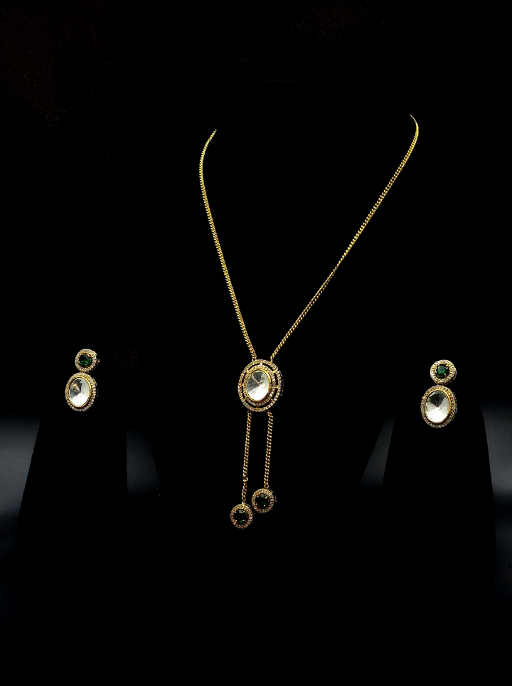 Chain Pendant with moissanite stone