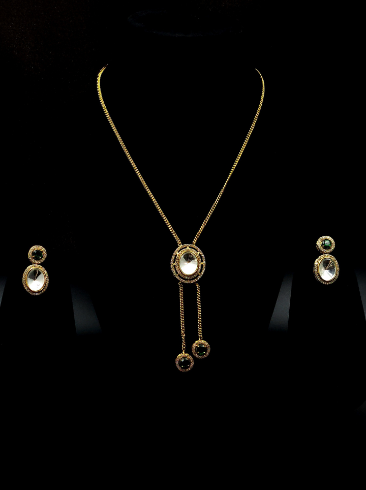 Chain Pendant with moissanite stone