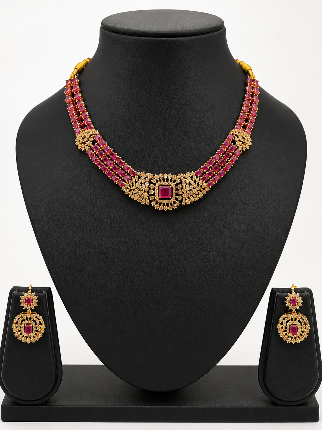 Beautiful Pink Diamand Necklace