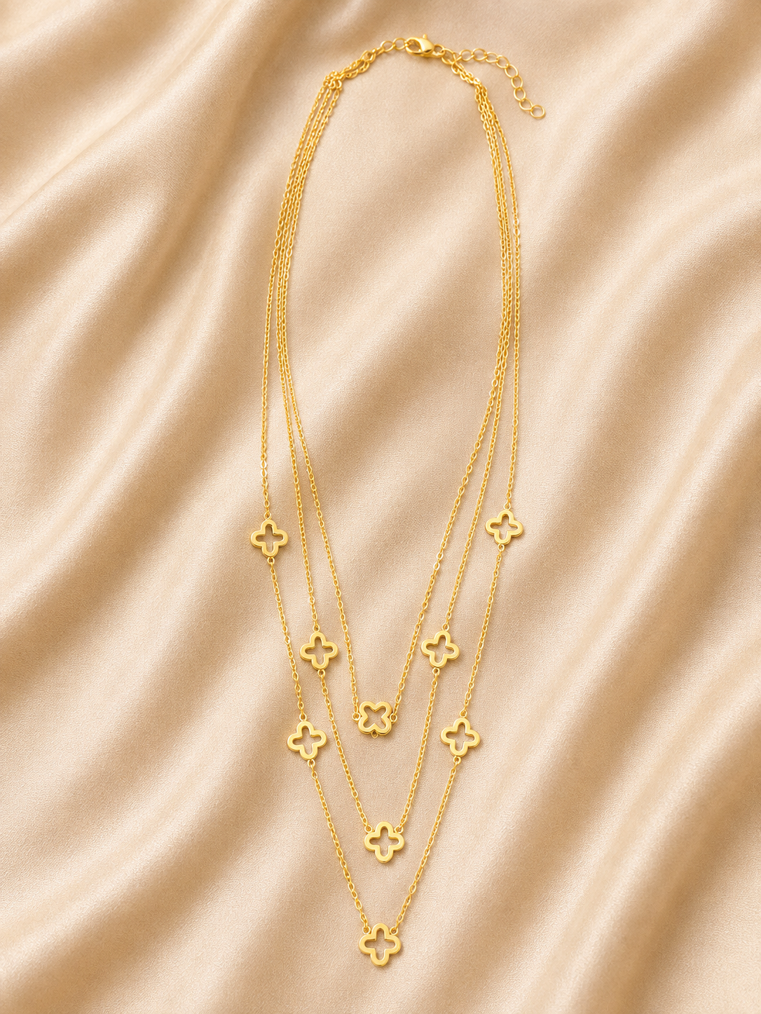 Dainty Loop Glow Chain