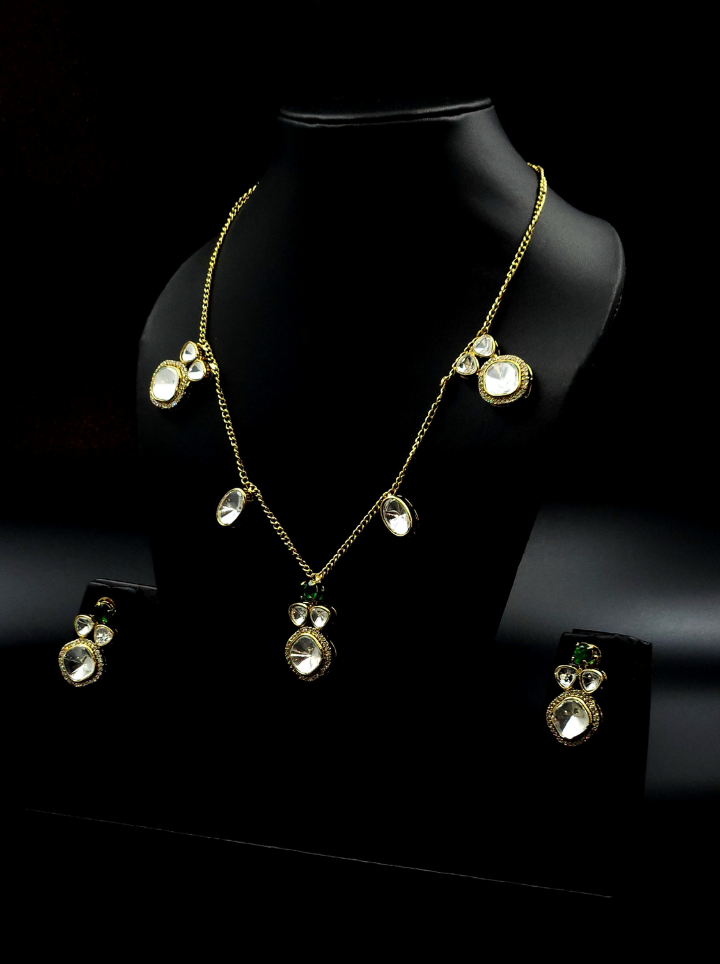 Premium Moissanite Pendant Short Neckpiece