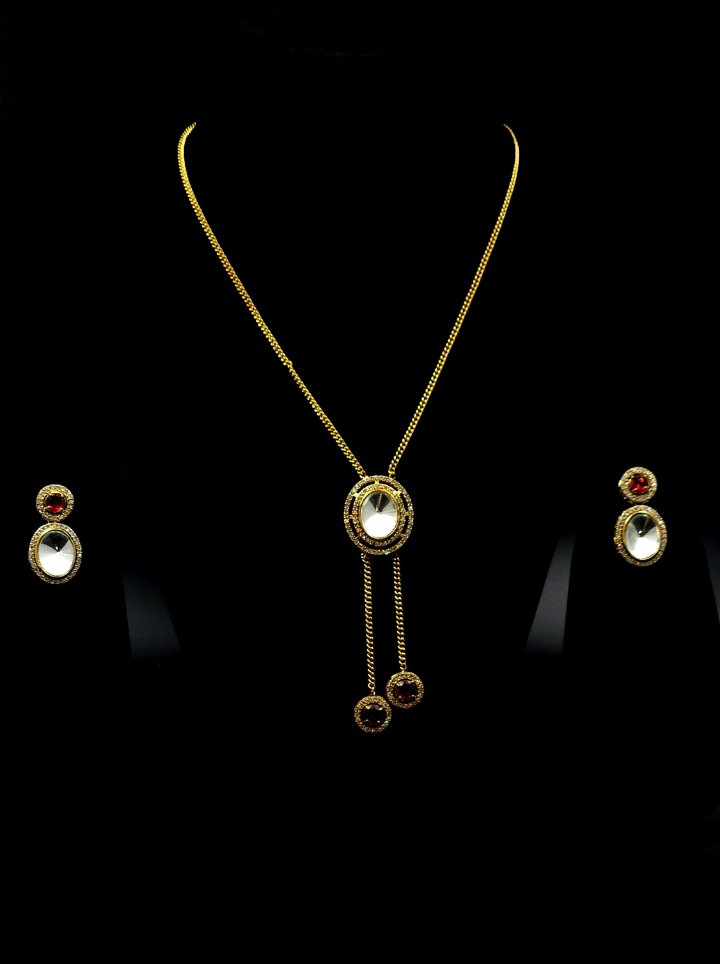 Chain Pendant with moissanite stone