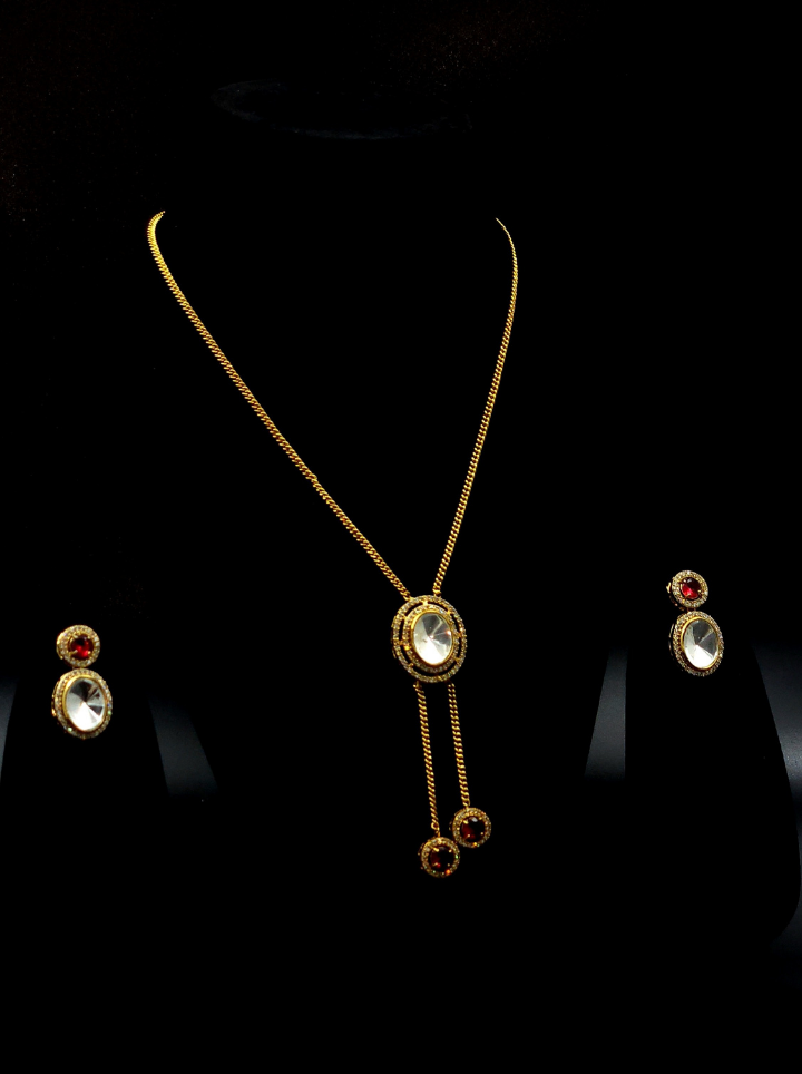 Chain Pendant with moissanite stone