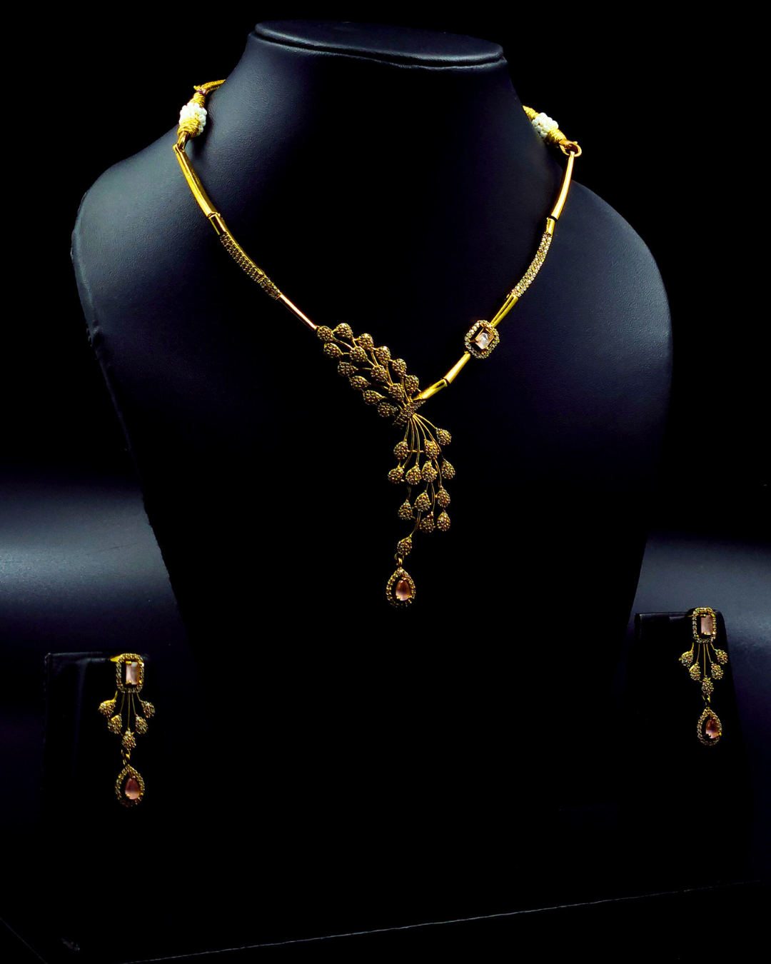 Mehendi Hasli Necklace