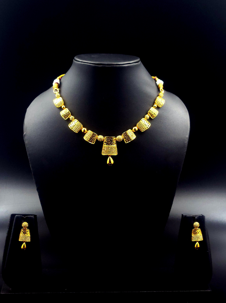 Trendy Antique Necklace set