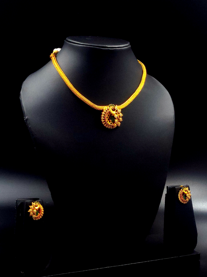 Chain Round Pendant Set