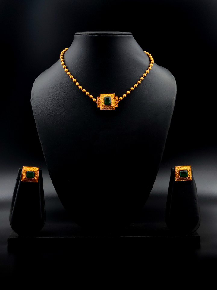Golden Mini Chokar Set
