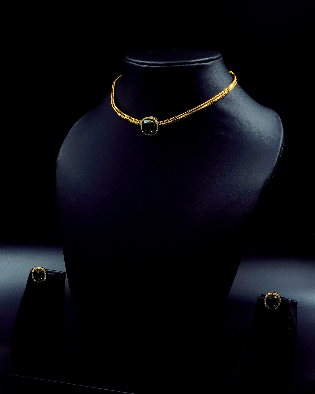 Delight Choker with Stud - Dark Green