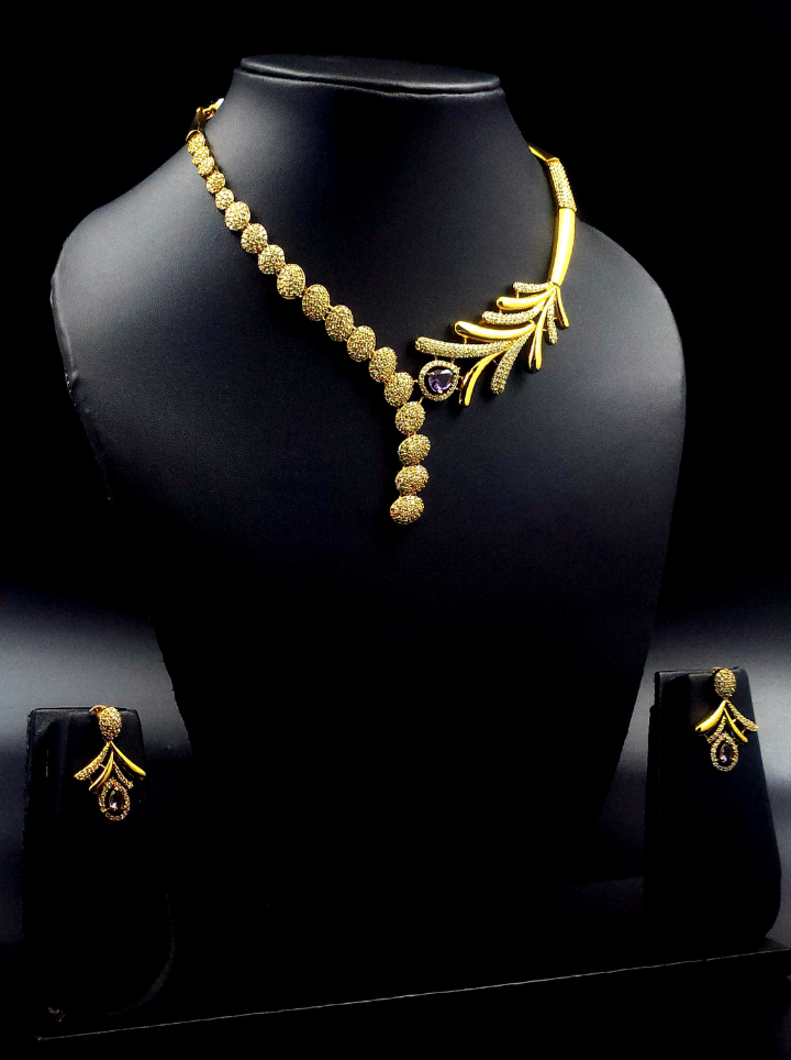 Hasli Golden Necklace