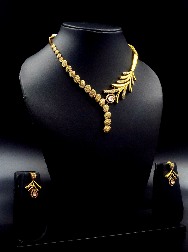 Hasli Golden Necklace