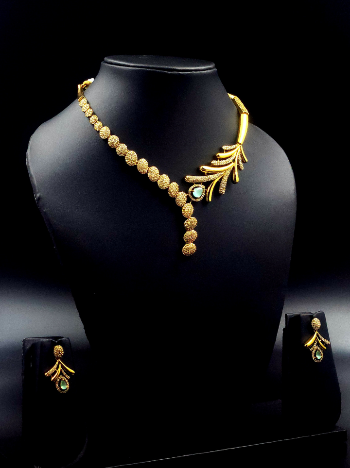Hasli Golden Necklace