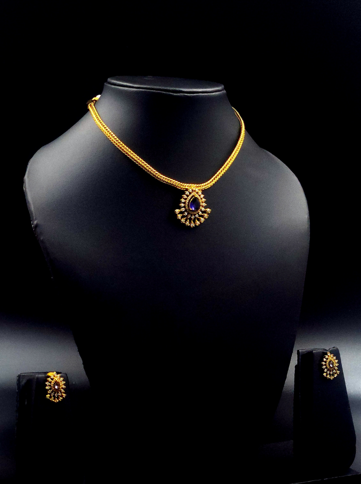 Beautiful Elegant Stud Necklace